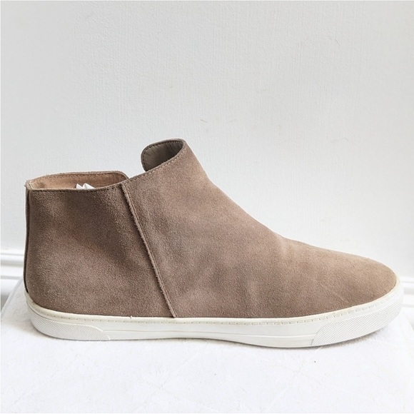 Crown Vintage Tan Sneakers with Suede Finish - Picture 8 of 11